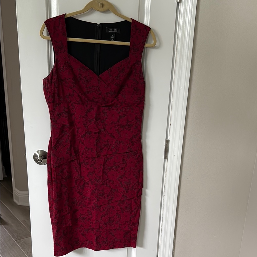 White House Black Market like new size 12 Elegant Red Sleeveless Dress.